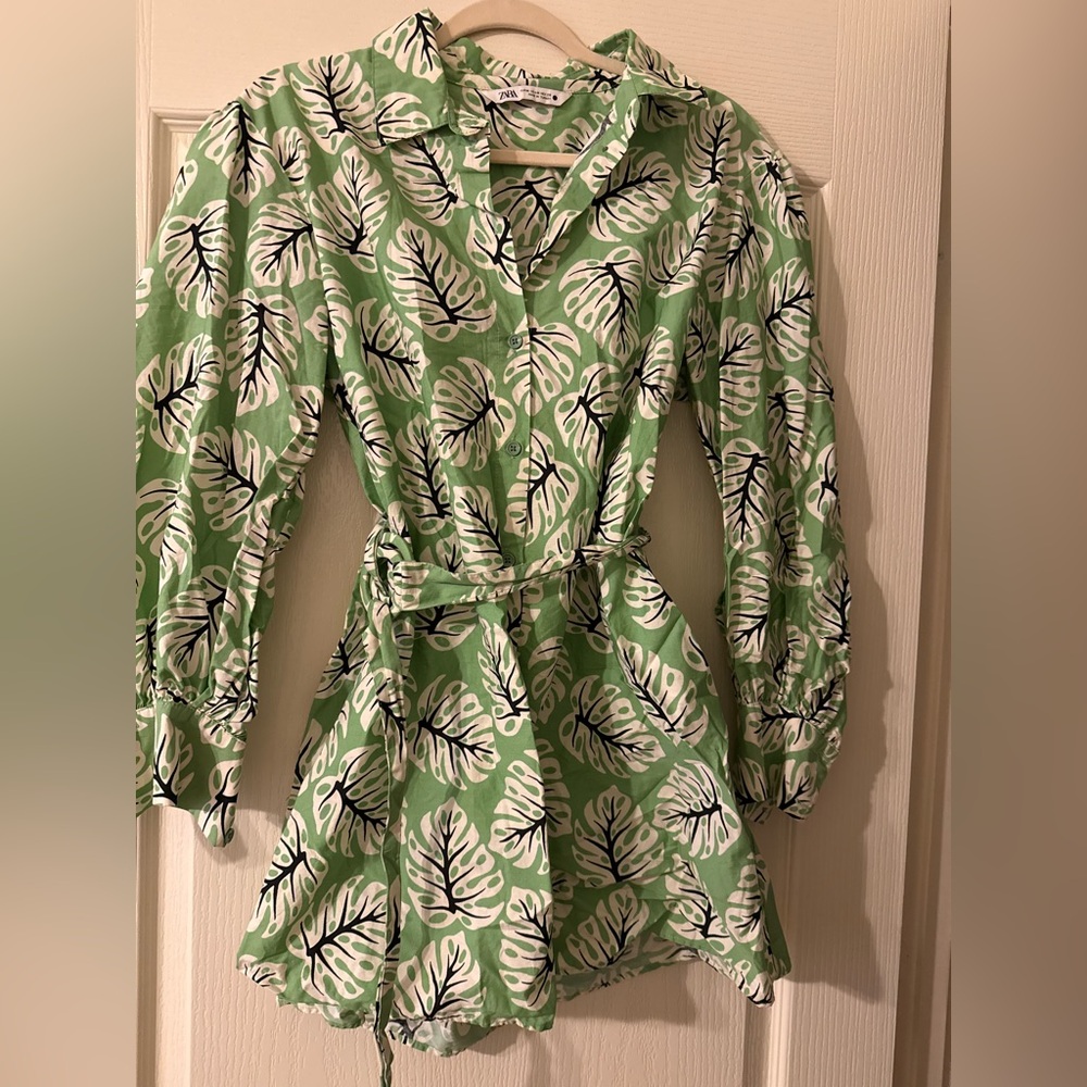 Zara Green and White Leaf Pattern Blouse